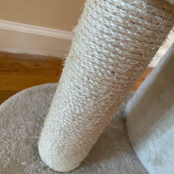 Mini Cat tree - Picture 3 of 8